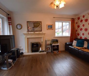 3 Bedroom Mews To Let - Photo 3