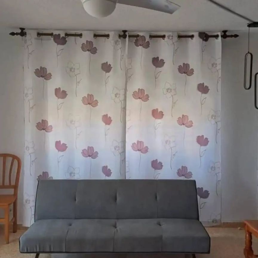 Piso de alquiler en Carrer Apòstol Santiago, 75, La Curva - Photo 1