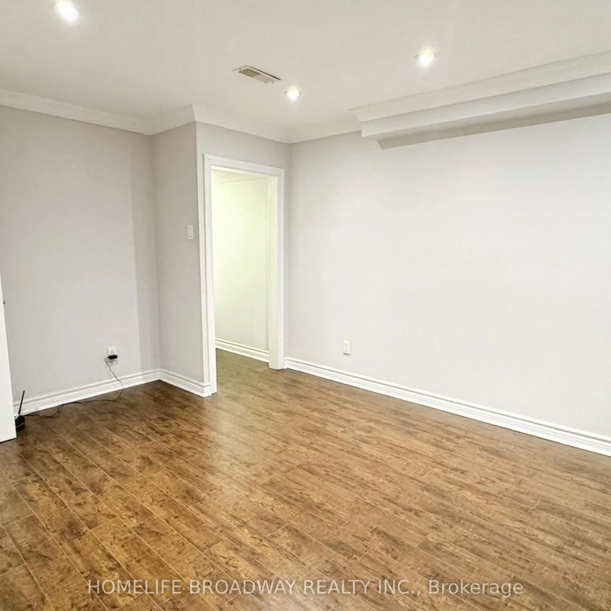 102 Orchard Hill Boulevard #lower - Photo 1