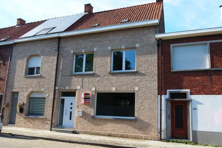 COMFORTABELE RIJWONING NABIJ CENTRUM ROESELARE - Photo 2