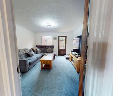 2 bedroom terraced house to rent - Photo 1