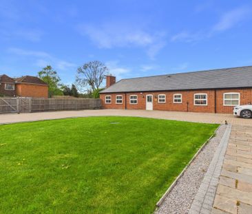 Gunners Cottage, Woodlands, Burnham Road,HP9 - Photo 5