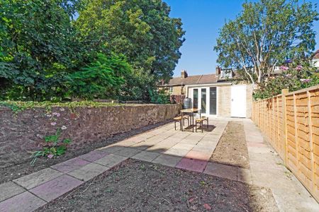 Mixed use to rent - Photo 4