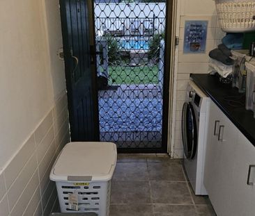 Toongabbie - Photo 4