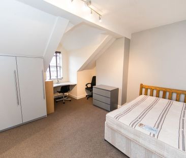 Hessle View, Hyde Park, Leeds - Photo 3