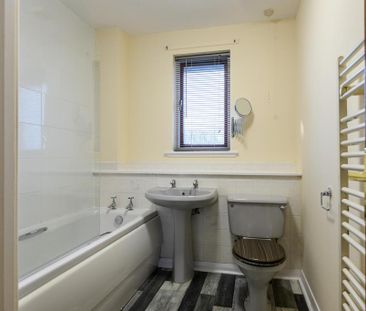 2 bedroom flat to rent - Photo 6