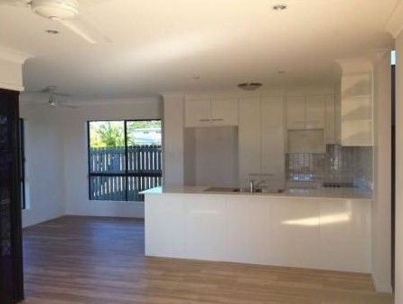 Centrally located townhouse - Photo 4
