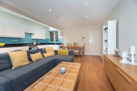 2 Bed Flat, Wimbledon, SW19 - Photo 3