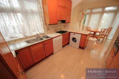 5 bedroom semi-detached house to rent - Photo 4