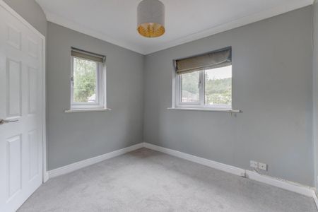 4 bedroom barn conversion to rent - Photo 2