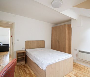 Apt 10, 21 Hyde Terrace - Photo 1