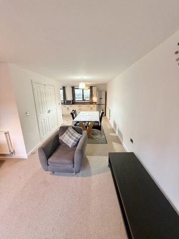 3 bedroom townhouse to rent - Photo 3