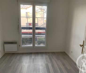 Location Appartement 3 pièces 52m² ST CYR L ECOLE 78210 - Photo 2