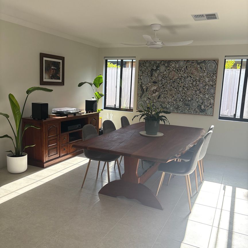 Secret Harbour - Photo 1