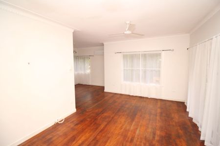 67 Romea Street, The Gap. - Photo 2