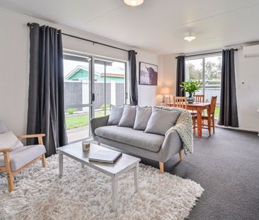 Tidy Family Home in Walton Way - Photo 2