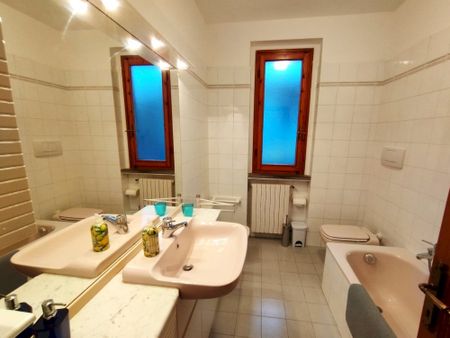 Private room at Via Calzolari 29 - Photo 5