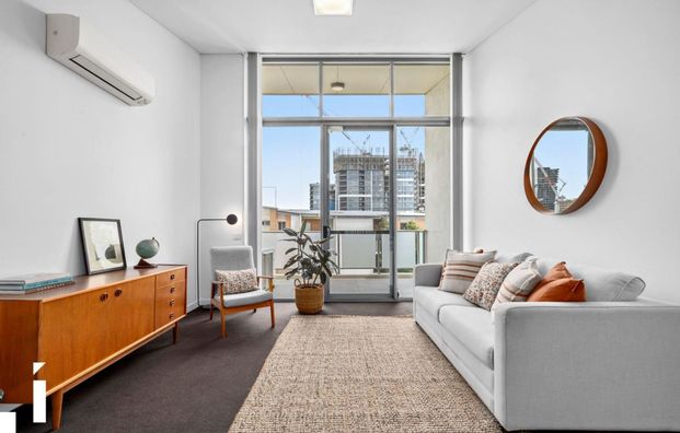 118/116 Easty Street, Phillip - Photo 1