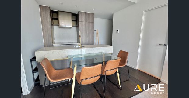 Furnished!!! 2 bedroom 2 bathroom apartment - Enjoy luxurious lifestyle in signature building UNO - Photo 1