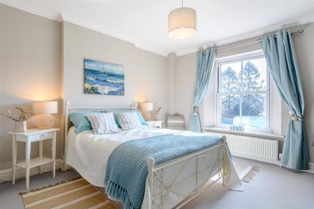 7 bedroom detached house to rent - Photo 4