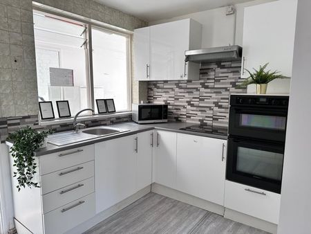 Room in a Shared House, Ashford Road, NW2 - Photo 4