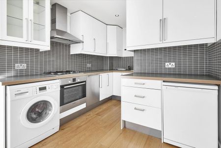 1 bedroom flat to rent - Photo 2