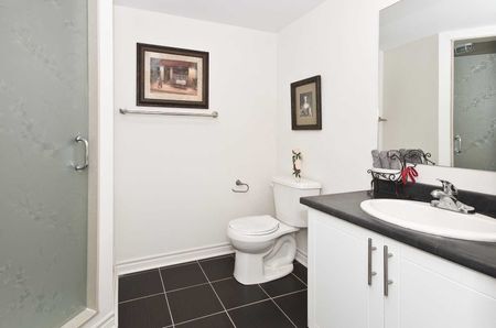 For Lease - 5 Eaton Park Lane Unit# 3, Toronto, Ontario - Photo 2