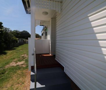 WEATHERBOARD HOME - Photo 5