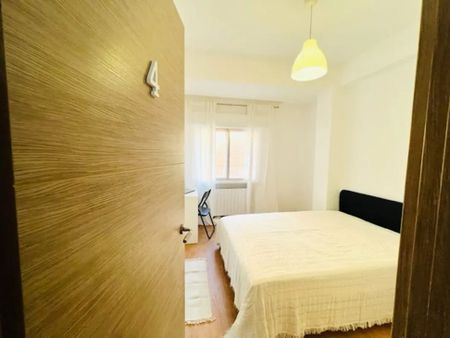 Calle Pascual Hermanos, Alcobendas, Community of Madrid 28100 - Photo 2