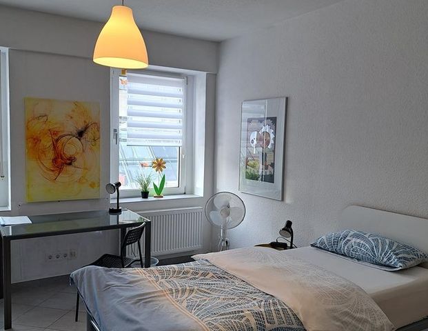 KEIN JOBCENTER Zimmer 20m2 € 600.- Nur Männer Nichtraucher mit Arbeitsvertrag - Foto 1