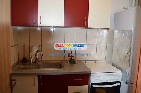 INCHIRIERE garsoniera Aparatorii Patriei (metrou) - Fotografie 3