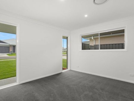 BRAND NEW 4- BEDROOM FAMILY HOME- COMFORT, STYLE & LOCATION! - Photo 3