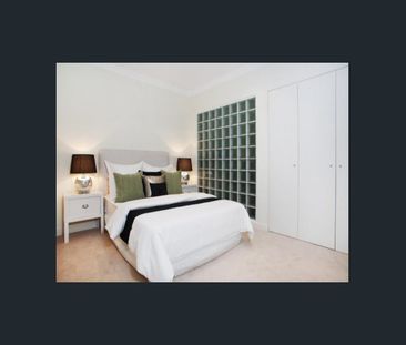 Spacious and Superbly Located - Photo 3