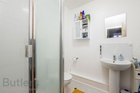 2 bedroom flat to rent - Photo 5