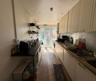 1 bedroom house of multiple occupation to rent - Photo 4