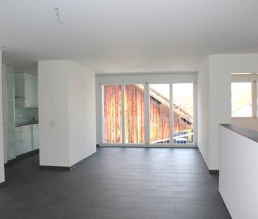 Grosszügige und nach Süden ausgerichtete 4.5 Zimmer Wohnung - Photo 1