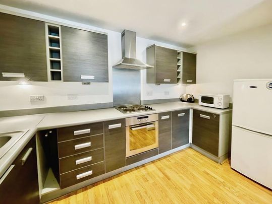 2 bedroom flat to rent - Photo 1