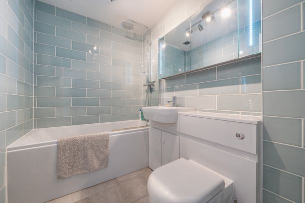 3 bedroom terraced house to rent - Photo 1