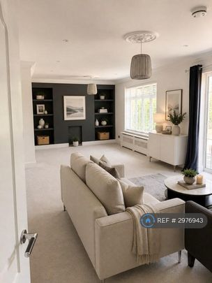 4 bedroom detached house to rent - Photo 1