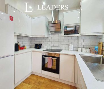 Hedingham Road, Dagenham, RM8 - Photo 1