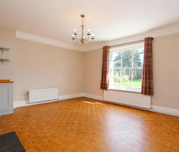 4 bedroom detached house to rent - Photo 2