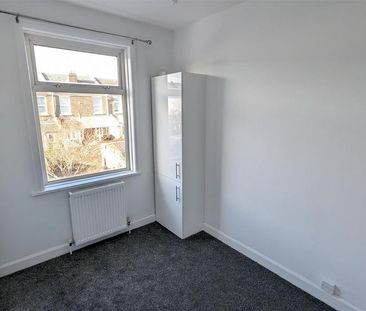 3 bedroom detached house to rent - Photo 3