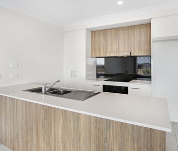 Luxury 3 Bdm Townhouse - Photo 4