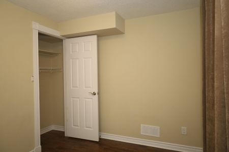 For Lease - 2194 Niagara Drive, Alta Vista and Area, Ontario - Photo 3