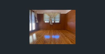 Charming 3-Bedroom Home in a Convenient Location - Photo 4