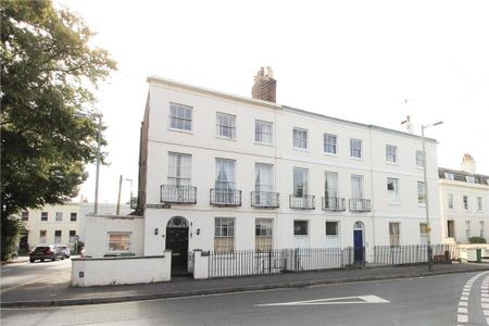 5 bedroom end of terrace house to rent - Photo 3