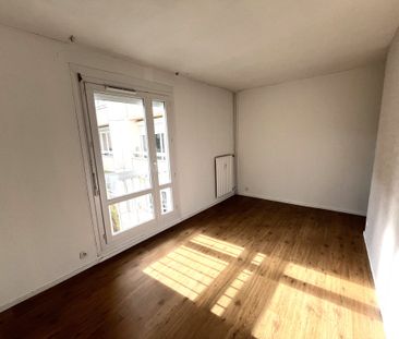Location Appartement 4 pièces 89m² LE PETIT QUEVILLY 76140 - Photo 2
