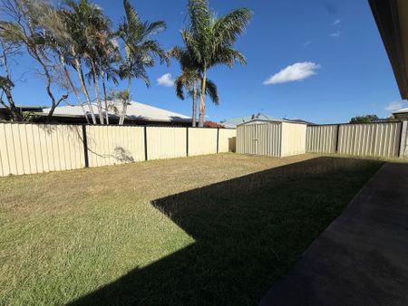 3 Bedroom with Shed - Photo 4