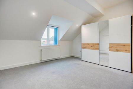 4 bedroom detached house to rent - Photo 5