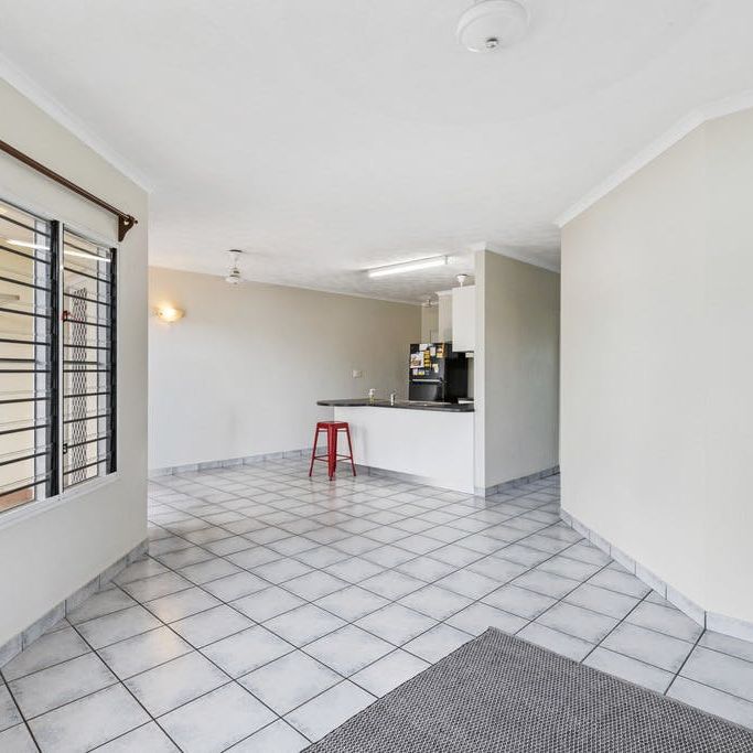 NEAT UNIT IN QUIET COMPLEX CLOSE TO SHOPS - Photo 1